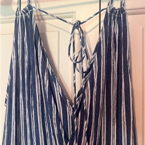 Ladies boutique dress. - Picture 4 of 7